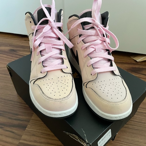Jordan 1 Mid “Pink Foam” - Picture 11 of 14